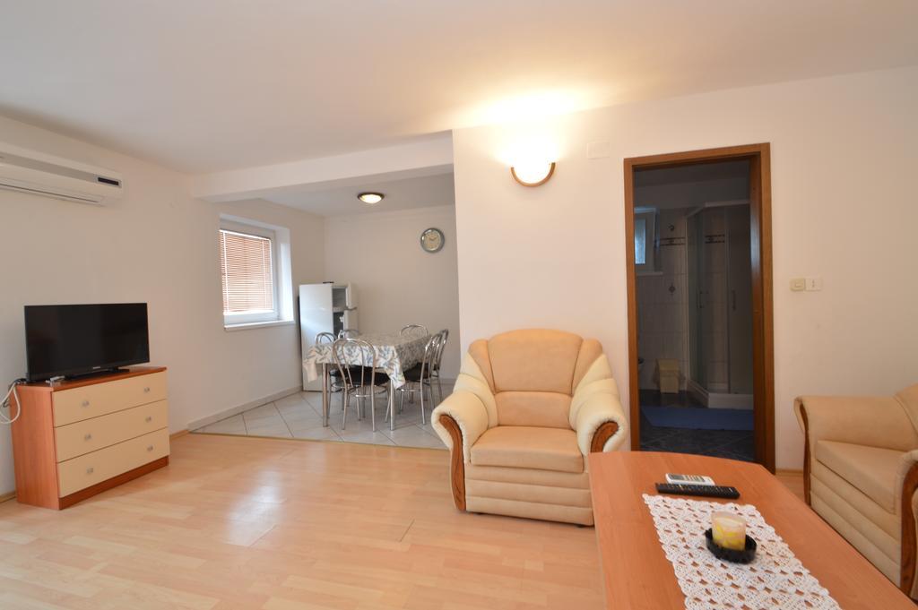 Apartmani Raic Mali Lošinj Kültér fotó